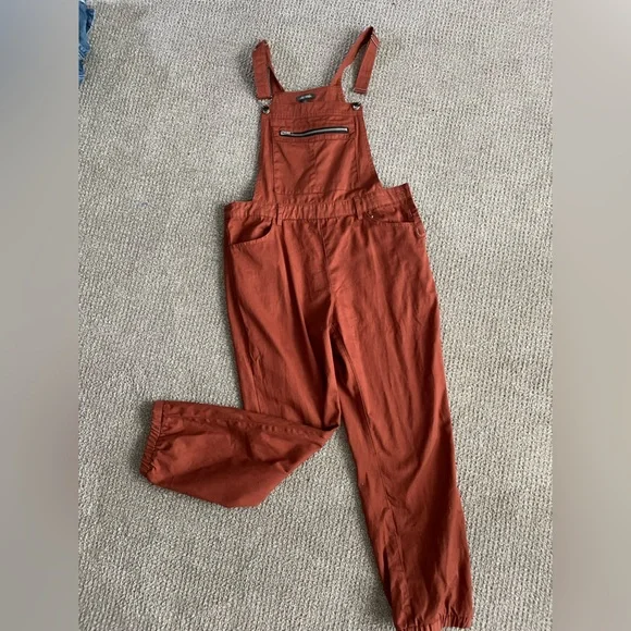 Wild Fable Burnt Orange Overalls - Picture 2 of 3